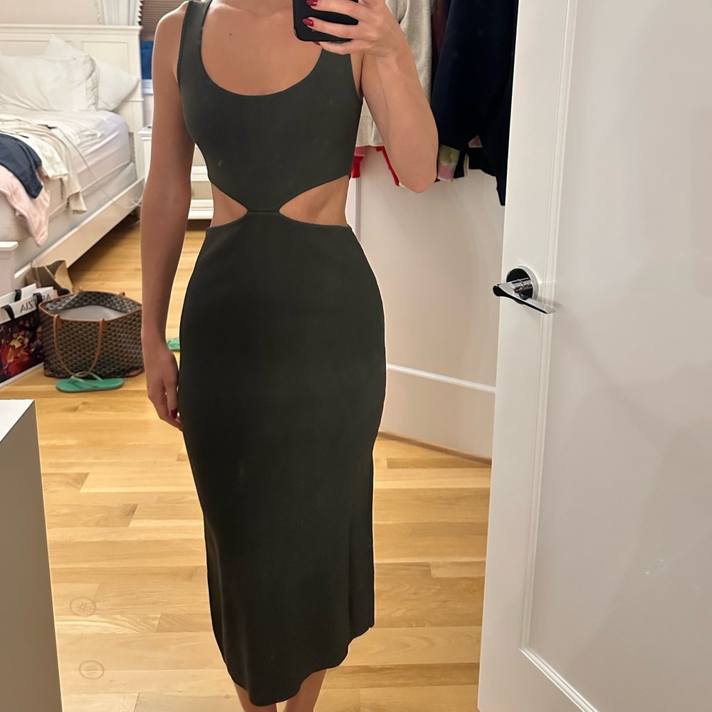 Dark olive green vacation Zara dress never worn before!